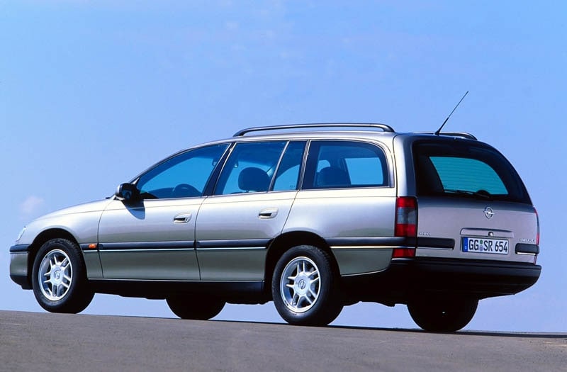 Opel Omega Stationwagon Td Sport Prijs En Specificaties