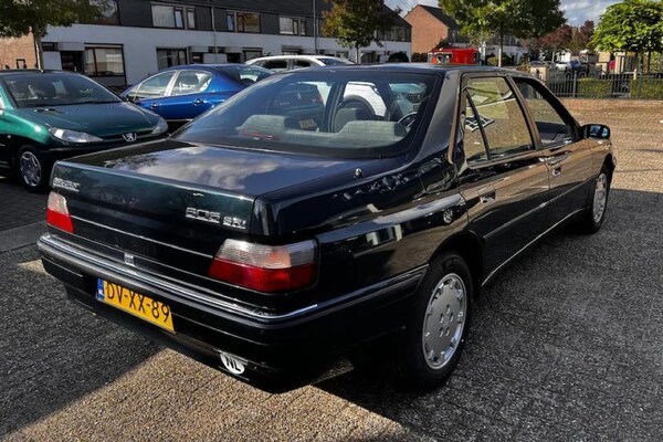 Peugeot 605