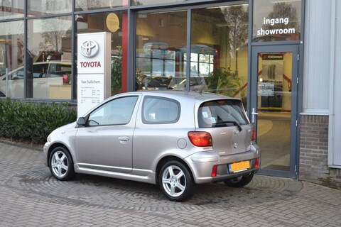Toyota Yaris 1.5 16v VVT-i T Sport