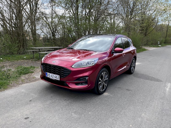 Ford Kuga 2.5 PHEV ST-Line X (2023)
