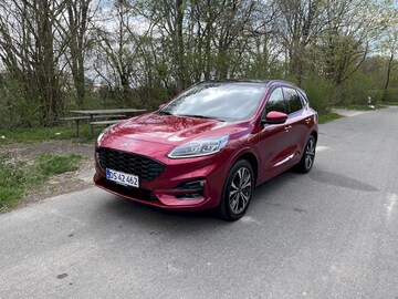 Ford Kuga 2.5 PHEV ST-Line X (2023)