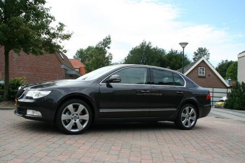 Skoda Superb 1.8 TSI Elegance (2009)