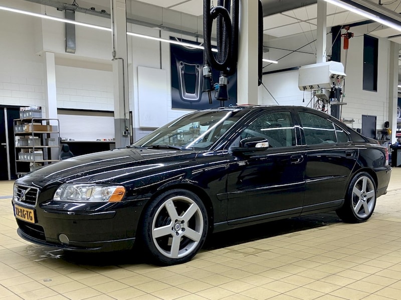 Volvo S60 T5 Kinetic (2007)