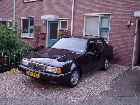 Volvo 460 GLE 64kW (1991)