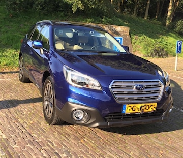 Subaru Outback 2.5i Premium (2015)
