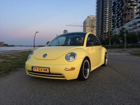 Volkswagen New Beetle 2.0 Highline (2000)