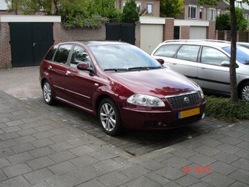 Fiat Croma 2.4 Multijet 20v 200 Corporate Premium (2007)