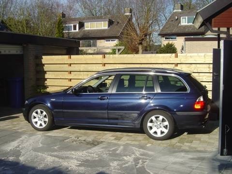 BMW 325i touring Executive (2002)