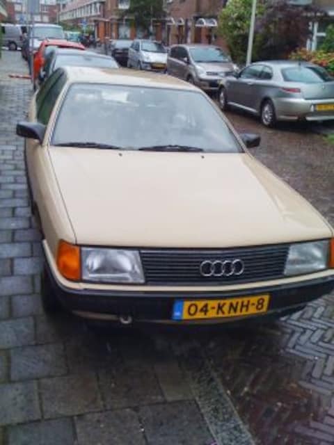 Audi 100 1.8 90pk