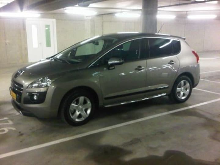 Peugeot 3008 HYbrid4 2.0 HDi Blue Lease (2013)