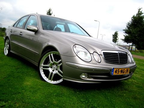 Mercedes-Benz E 220 CDI Avantgarde (2003)