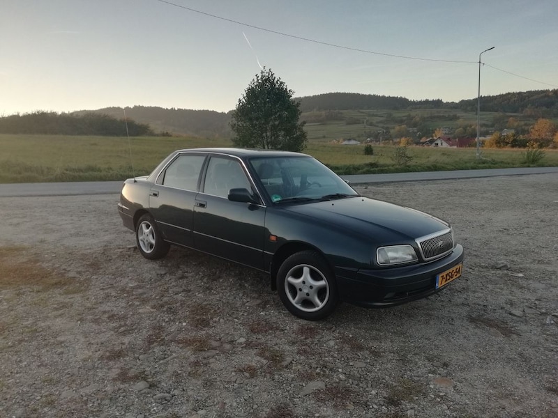 Daihatsu Applause 1.6i (1998)