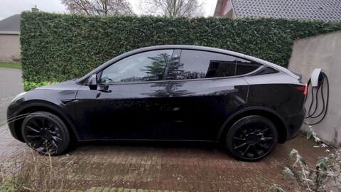 Tesla Model Y Long Range AWD