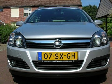 Opel Astra Stationwagon 1.9 CDTi 100pk Cosmo (2006)