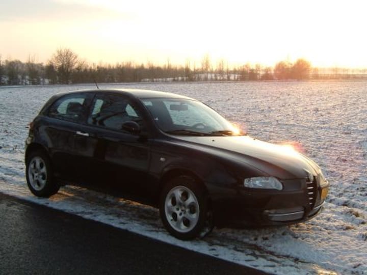 Alfa Romeo 147 1.6 T.Spark 16V Distinctive