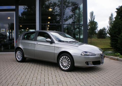 Alfa Romeo 147 1.9 JTD 115pk Distinctive (2005)