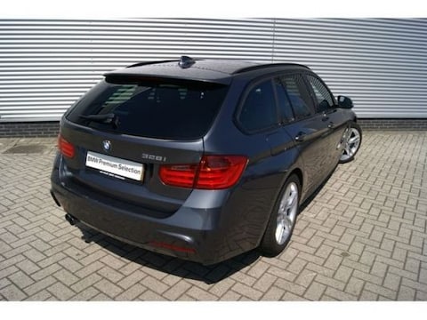 BMW 328i Touring High Executive (2012)