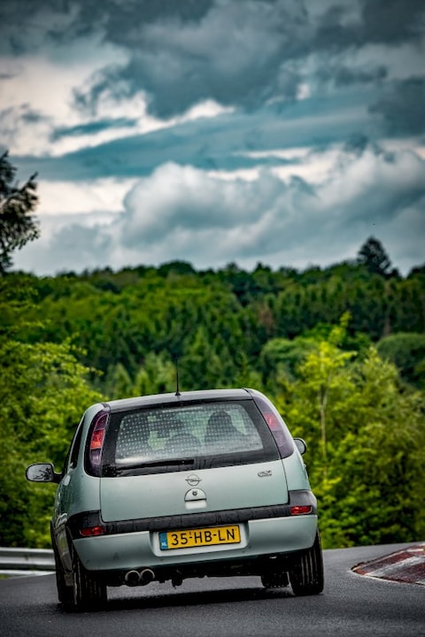 Opel Corsa 1.8-16V GSi