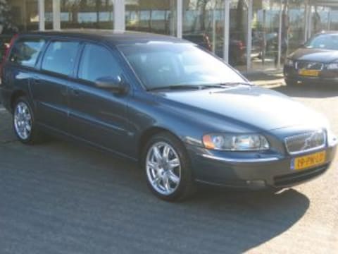 Volvo V70 2.5T Summum (2004)