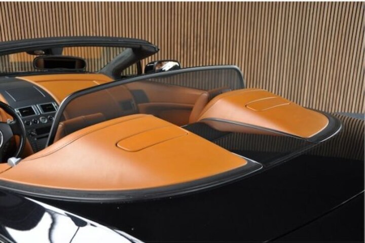 Aston Martin Vantage Roadster