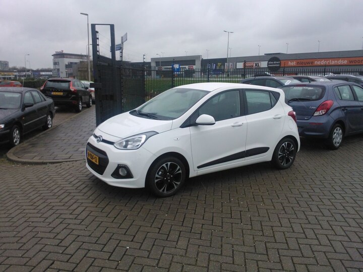 Hyundai i10 1.0 i-Motion Comfort Plus (2014)
