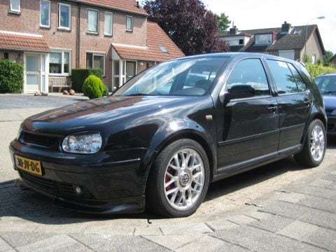 Volkswagen Golf 2.3 V5 4Motion Highline (2000)