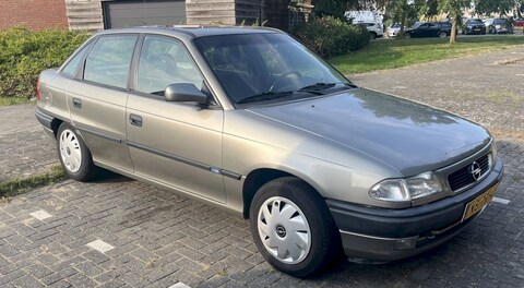 Opel Astra 1.6i-16V GLS Comfort
