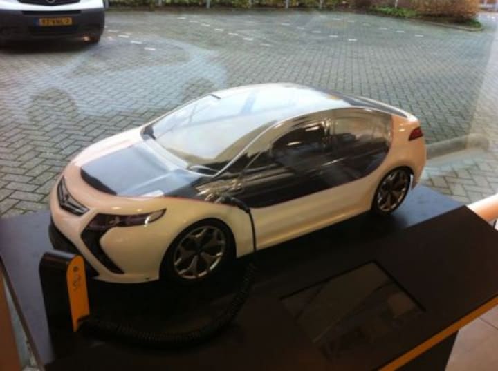 Opel Ampera (2012)