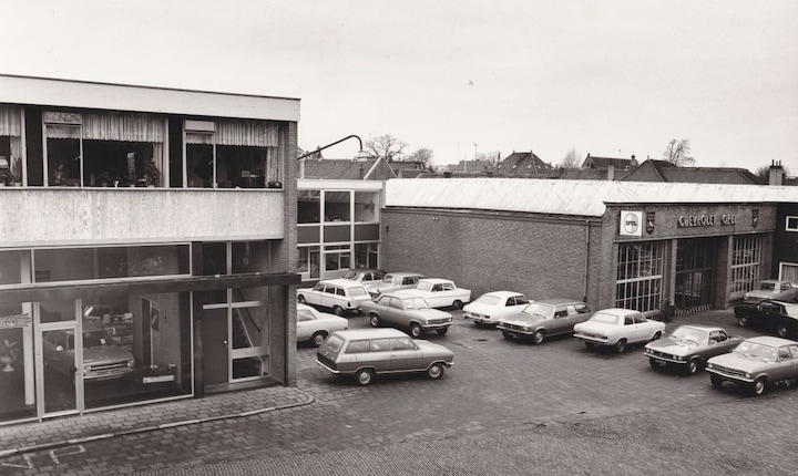 Opel and Chevrolet dealer Van Vliet