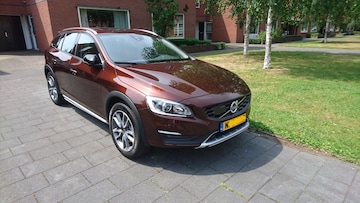Volvo V60 Cross Country D3 Nordic+ (2017)