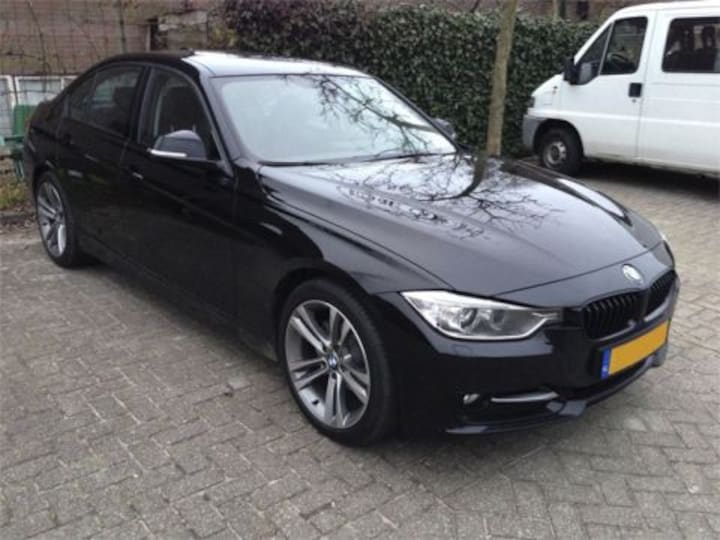 BMW 320d EfficientDynamics Edition High Executive (2013)