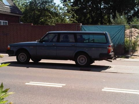 Volvo 240 GL Diesel Estate (1985)