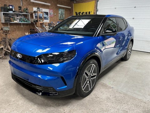 Ford Capri Extended Range RWD Premium