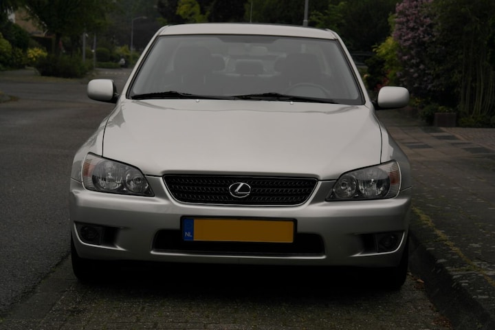 Lexus IS 200 Executive (2004)