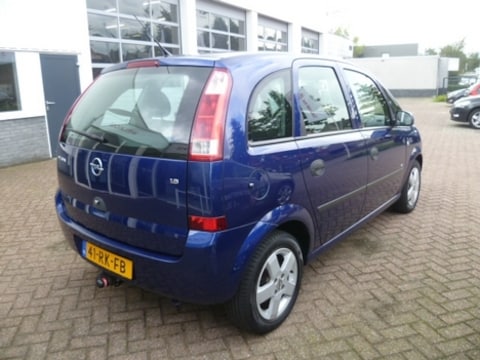 Opel Meriva 1.6-16V Cosmo (2005)