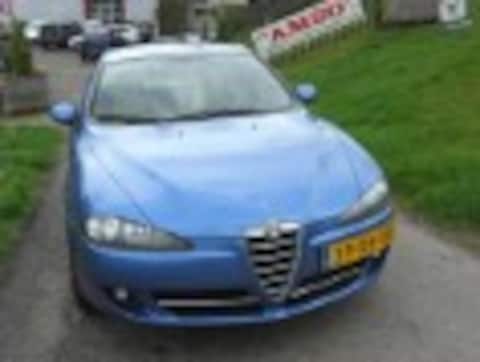Alfa Romeo 147 1.6 T.Spark 16V Veloce Distinctive (2006)