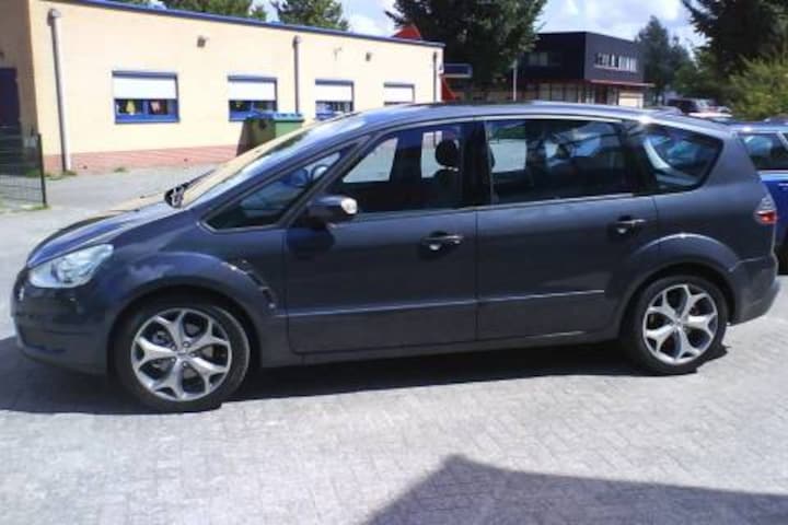 Ford S-MAX 2.0 16v Titanium (2007)