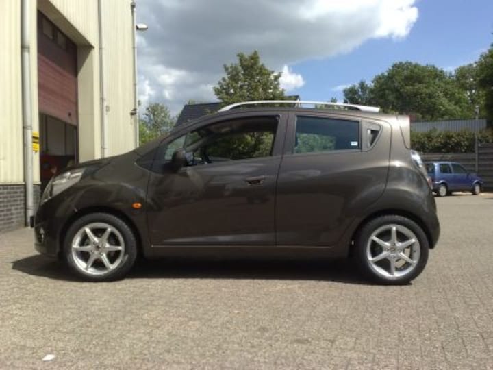 Chevrolet Spark 1.0 LS BiFuel (2010)