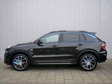 Lynk & Co 01 (2023)