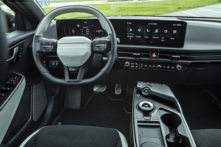 Skoda Enyaq Kia EV6 dubbeltest EV's