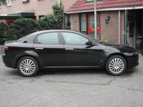 Alfa Romeo 159 2.2 JTS Distinctive (2006)