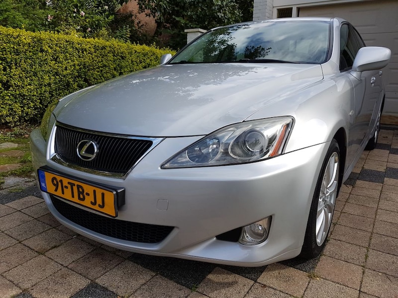 Lexus IS 250 Business Luxury (2006)