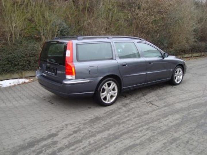 Volvo V70 T5 Summum (2005)