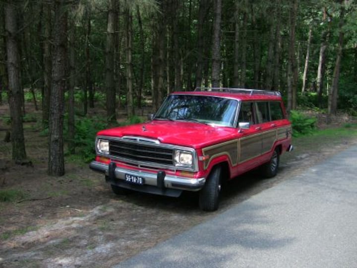 Jeep Grand Wagoneer (1974)