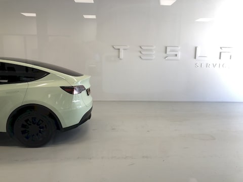 Tesla Model Y Long Range AWD