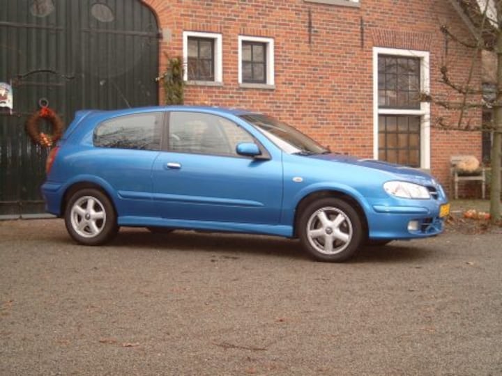 Nissan Almera 1.5 Sport (2000)