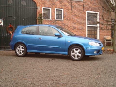 Nissan Almera 1.5 Sport (2000)