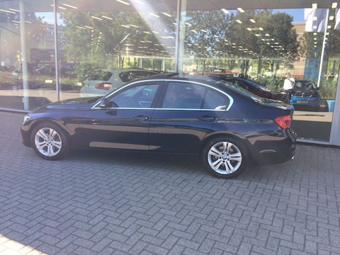 BMW 330e iPerformance