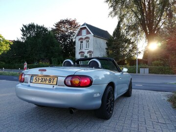 Mazda MX-5 1.8 (1999)