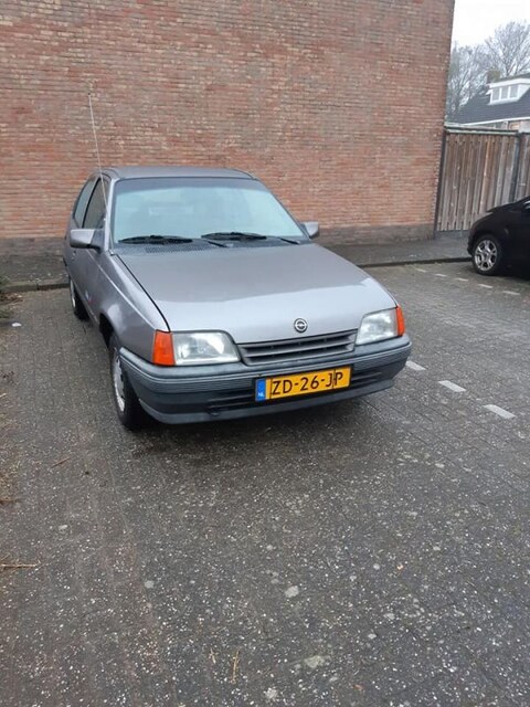 Opel Kadett 1.4i LS